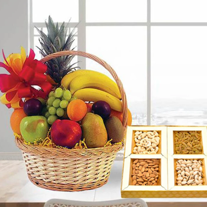 4‑Section Dry Fruits & Fresh Fruits Basket – Gourmet & Healthy Gift Hamper