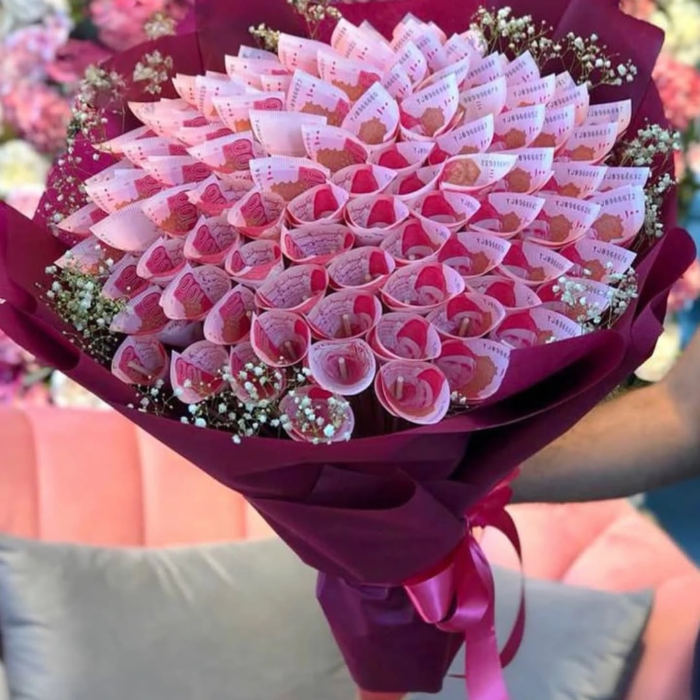 20 Thousand Cash In Bouquet For Gift