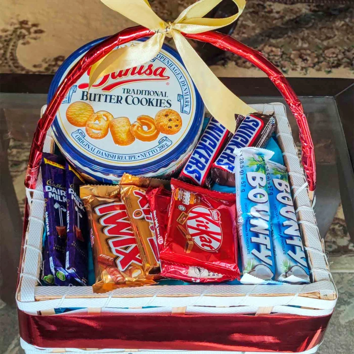 Cute Chocolaty Hamper – Premium Chocolate Gift Basket