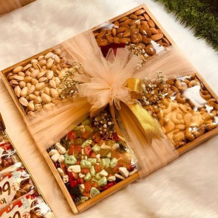Premium 4-Section Dry Fruits Wooden Gift Box with Stone Chocolates