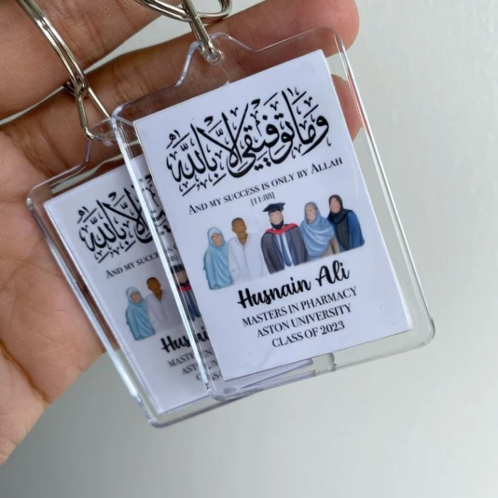 Graduation Keychain Gift – Thoughtful Keepsake for Degree Completion