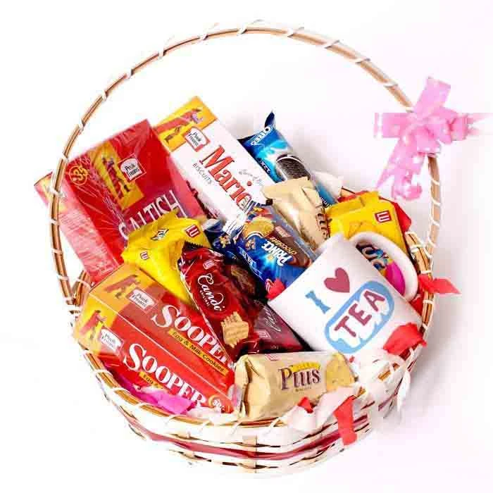 Cookies Gift Basket with Tea Mug – Assorted Biscuit Hamper