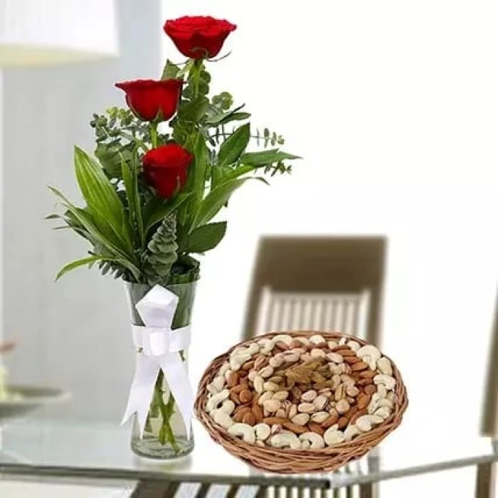 Romantic Red Roses Vase & Mixed Dry Fruits Combo