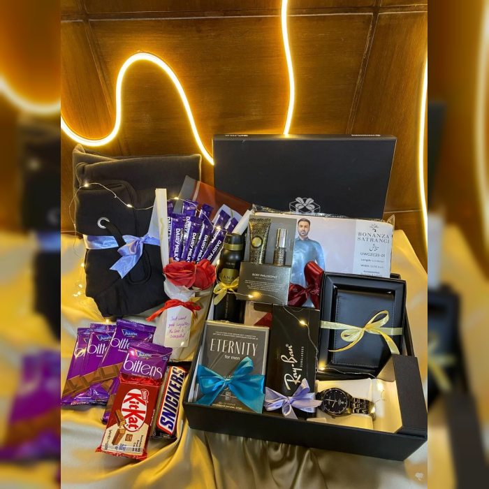 Grand Luxury Gift Box Premium Celebration Gift Set in Pakistan