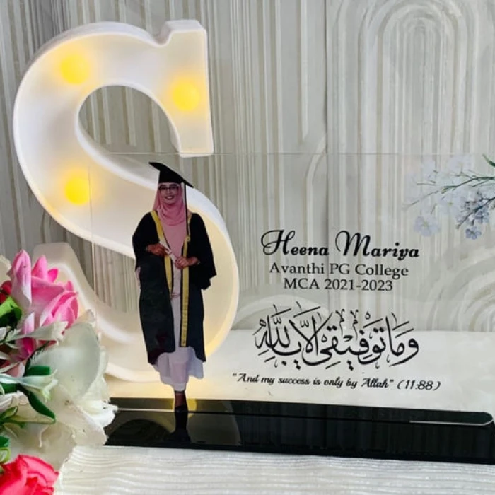 Custom Picture Graduation Frame – Personalized Acrylic with Stand