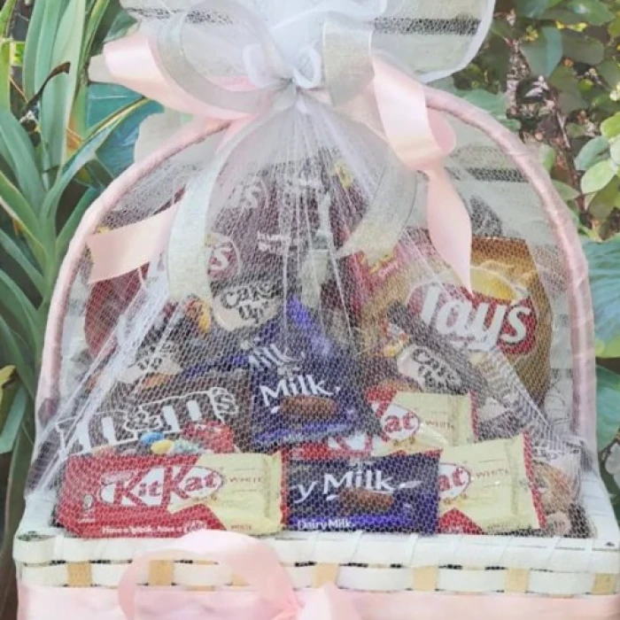 Crunchy Choco Delight Basket Assorted Chocolates & Snacks