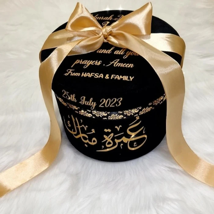 Personalised Umrah Gift Box Luxury Velvet Box with Roses & Chocolates cover image 1