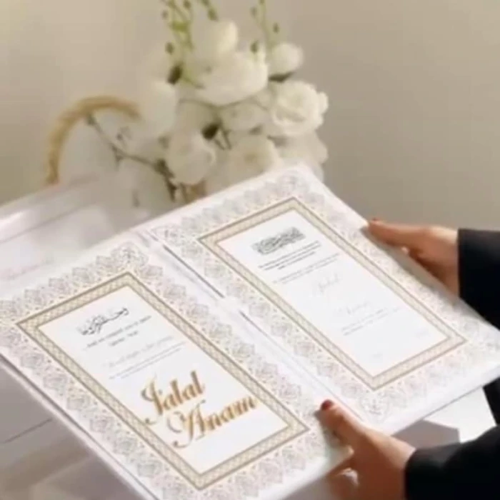 Customizable Handcrafted Nikkah Booklet Elegant Islamic Marriage Contract Folder cover image 4