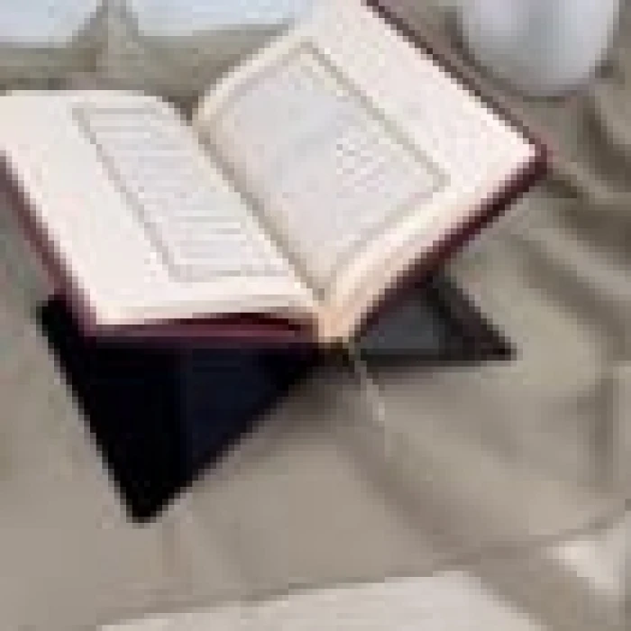 Personalised Black Quran Holder Umrah Mubarak Acrylic Stand with Custom Gold Name cover image 9